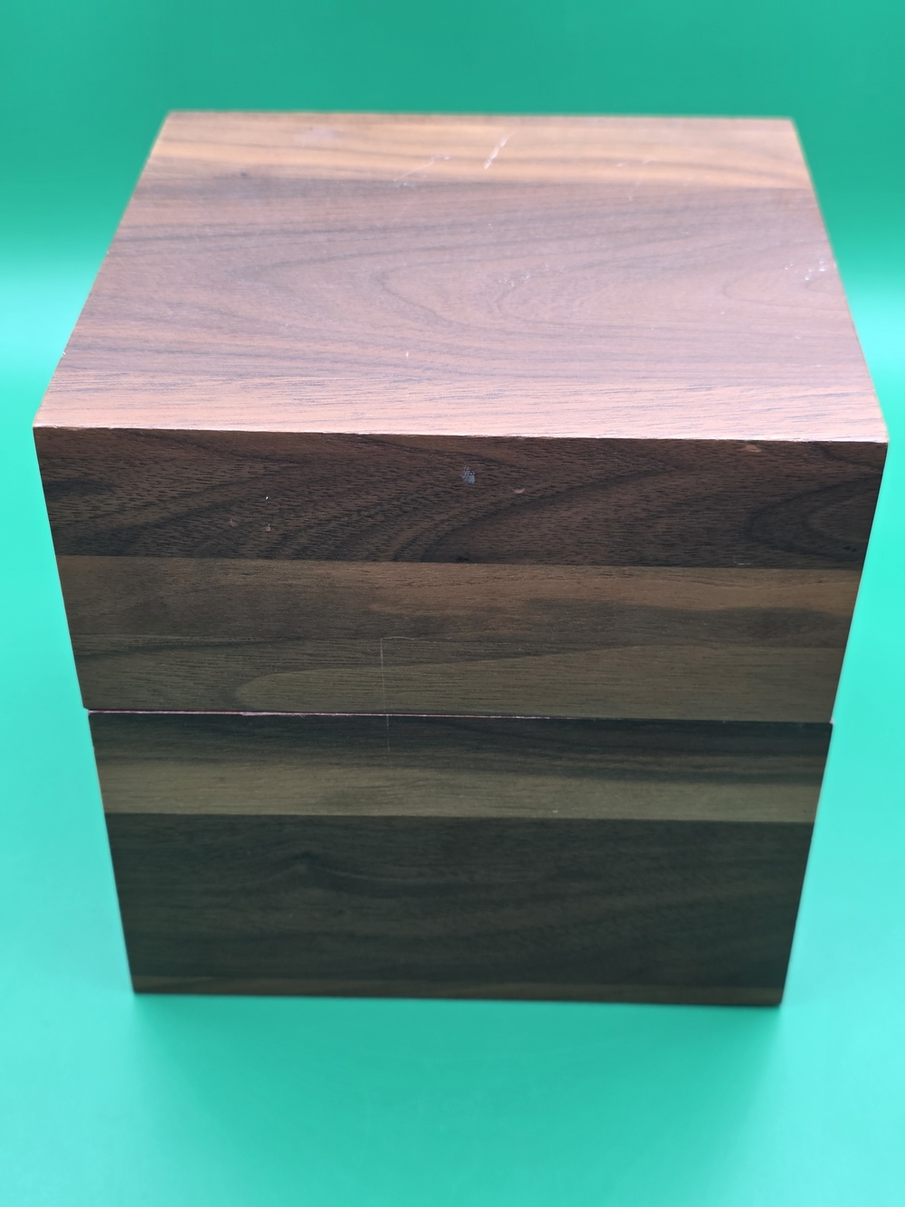 Vintage Kustom Kraft Walnut Wood Cube Keepsake Box (7" x 7" x 7.5")